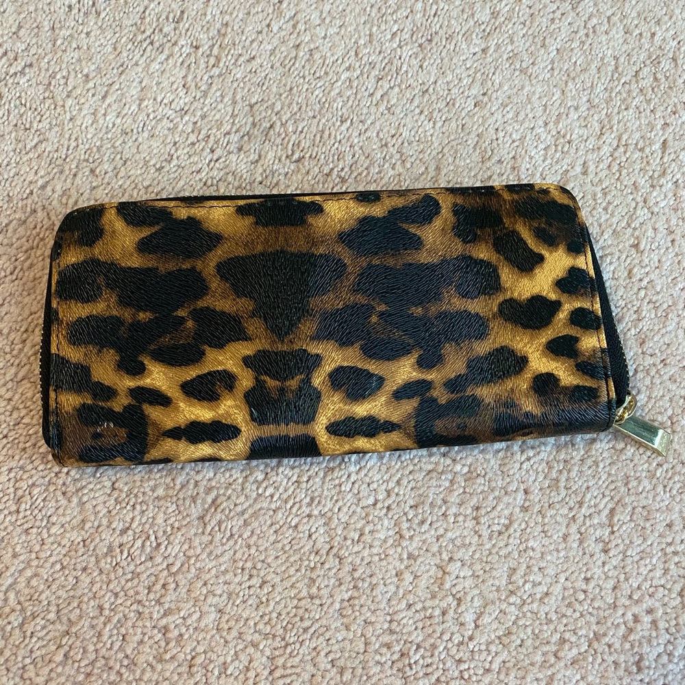 Leopard wallet